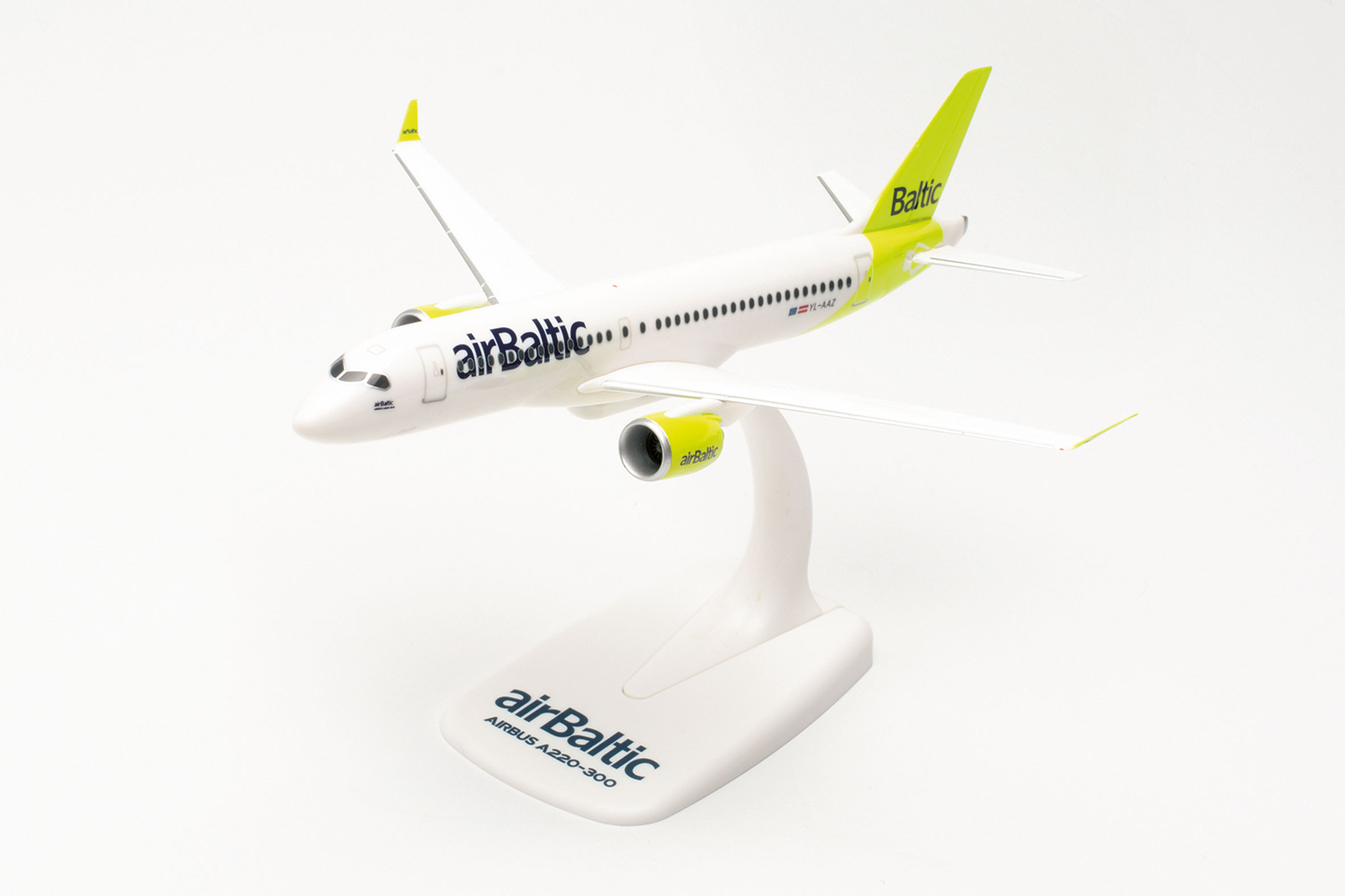 airBaltic Airbus A220-300 – Reg.: YL-AAZ
